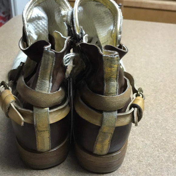 NWT A.S. 98 x FREE PEOPLE. DISTRESSED MOTO BOOTS - Picture 5 of 8